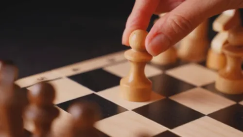 체스 아카데미 중급반 : 중급 전술부터 전략까지-thumbnail